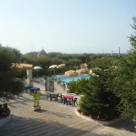Bed & Breakfast L'isola Felice E Trulli Sotto Le Stelle 3*