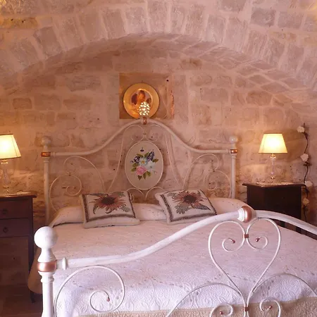 Bed & Breakfast L'isola Felice E Trulli Sotto Le Stelle 3*