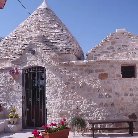 Bed & Breakfast L'isola Felice E Trulli Sotto Le Stelle 3*