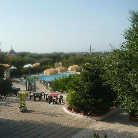 L'isola Felice E Trulli Sotto Le Stelle