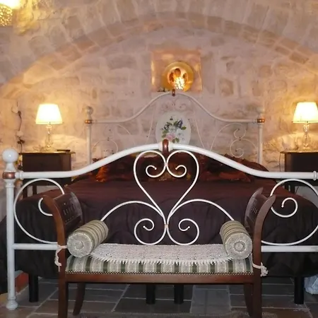 L'isola Felice E Trulli Sotto Le Stelle