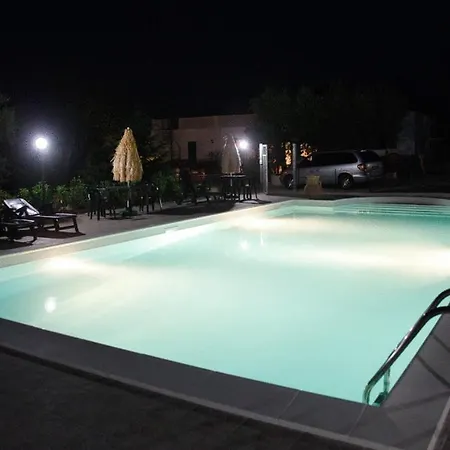 L'isola Felice E Trulli Sotto Le Stelle Bed & Breakfast