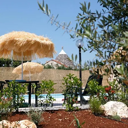L'isola Felice E Trulli Sotto Le Stelle