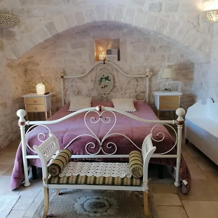L'isola Felice E Trulli Sotto Le Stelle Bed & Breakfast 3*