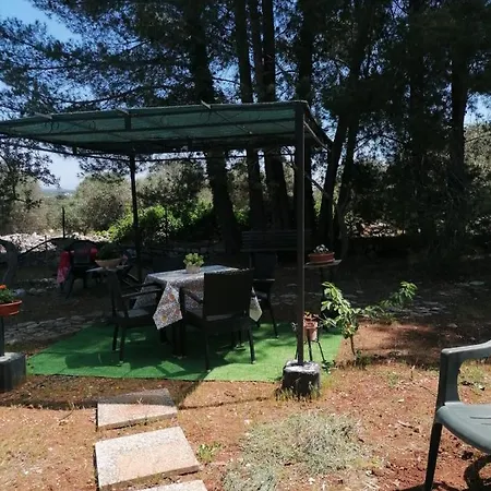 Bed & Breakfast L'isola Felice E Trulli Sotto Le Stelle 3*