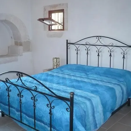 L'isola Felice E Trulli Sotto Le Stelle Bed & Breakfast 3*