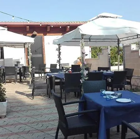 L'isola Felice E Trulli Sotto Le Stelle