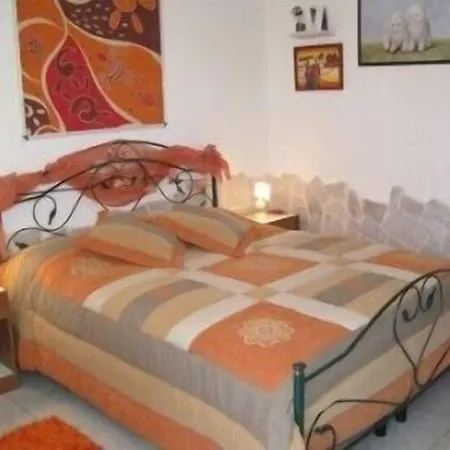 L'isola Felice E Trulli Sotto Le Stelle Bed & Breakfast 3*