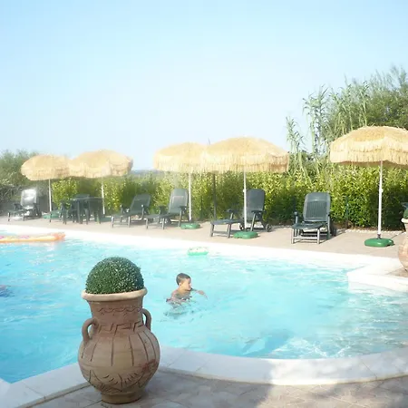 Bed & Breakfast L'isola Felice E Trulli Sotto Le Stelle Castellana Grotte