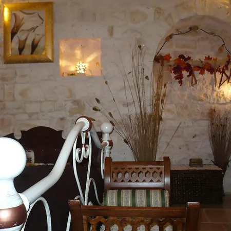 Bed & Breakfast L'isola Felice E Trulli Sotto Le Stelle 3*