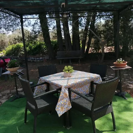 L'isola Felice E Trulli Sotto Le Stelle Bed & Breakfast Castellana Grotte